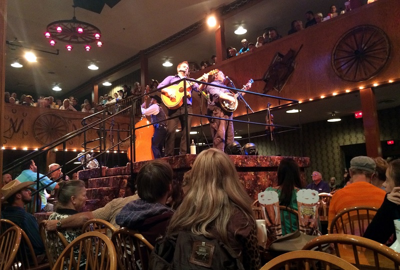Smoky Mountains Dinner Shows in Pigeon Forge, Gatlinburg
