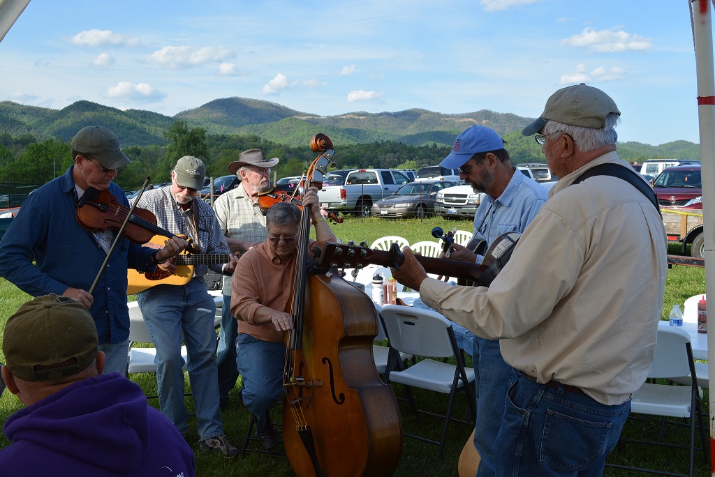 Guide to Townsend Festivals in Spring and Fall iTripVacations
