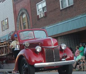 dolly parade pigeon forge tn