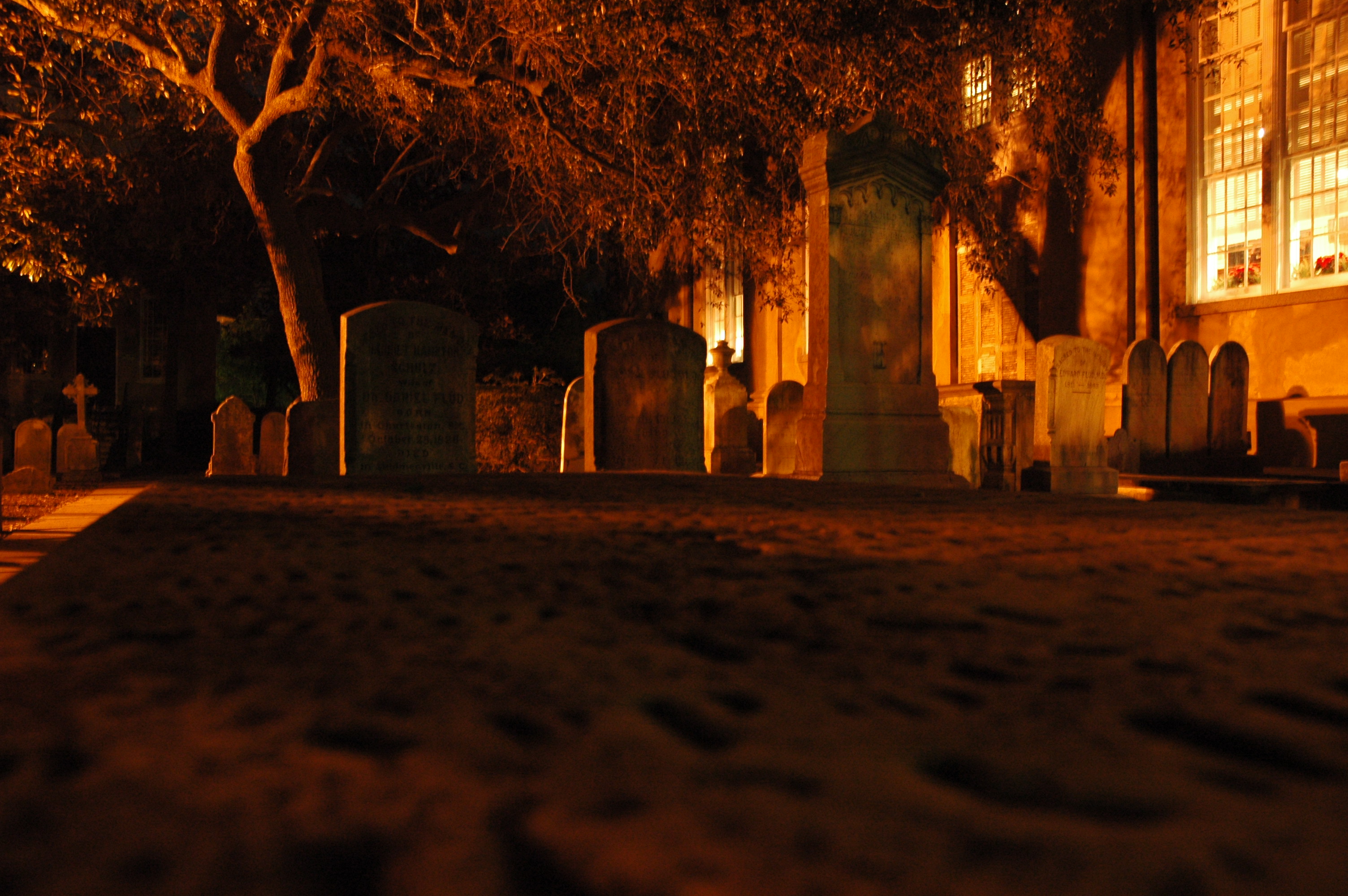 the ghost tours charleston sc