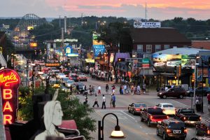 downtown dells vacation guide itrip