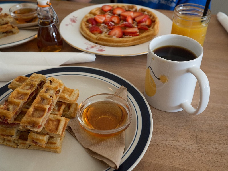 orlando breakfast restaurants waffles pancakes