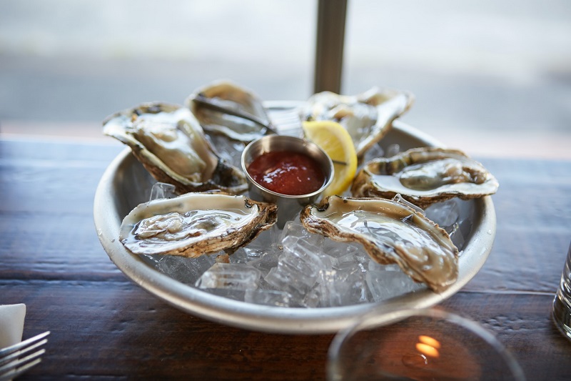 destin seafood restaurants oysters