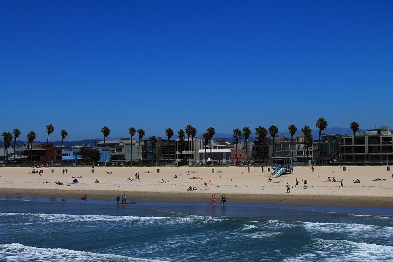 beaches near hollywood california