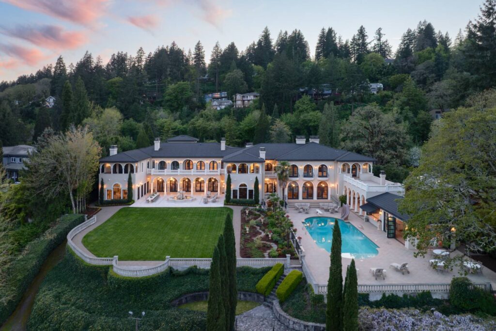 Portland Palace for rent