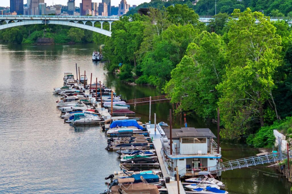 Pittsburgh boat house for rent