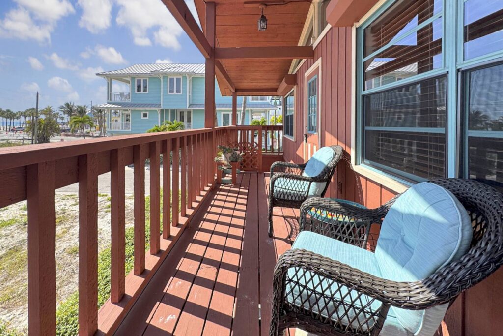 Treasure Island home with porch