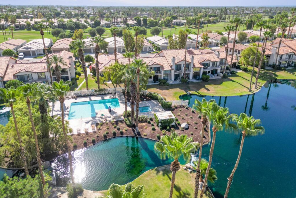 La Quinta property for monthly rent with golf